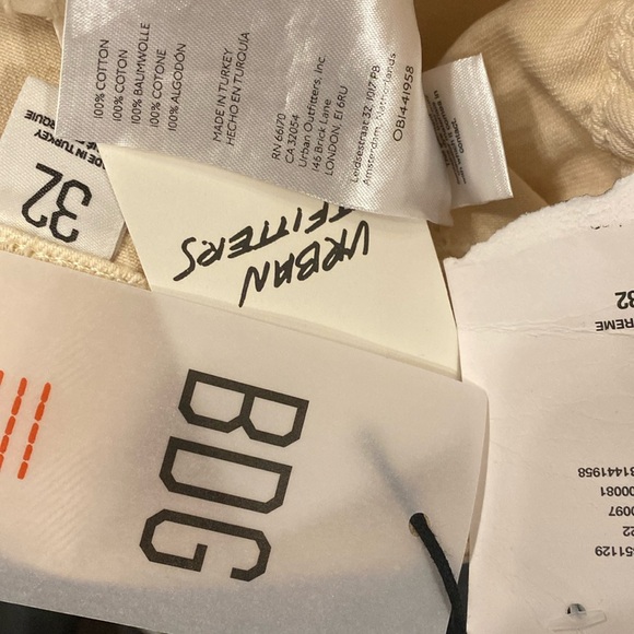 URBAN OUTFITTERS - NWT - pants: beige pocketed cargo wideleg w zip, buttons - 32 - Picture 5 of 16